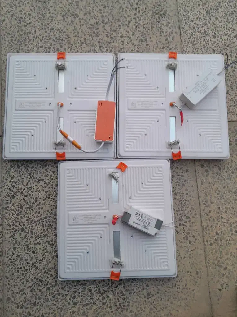 چراغ سقفی تو کار مربع|لامپ و چراغ|اندیشه, شهرک صدف|دیوار