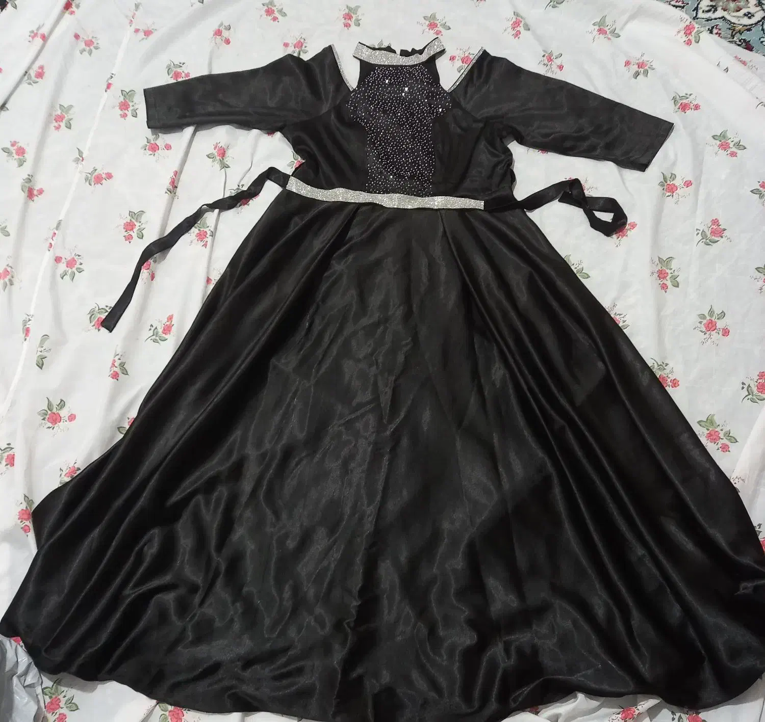 پیراهن|لباس|تربت جام, فاز ۳ فرهنگیان|دیوار