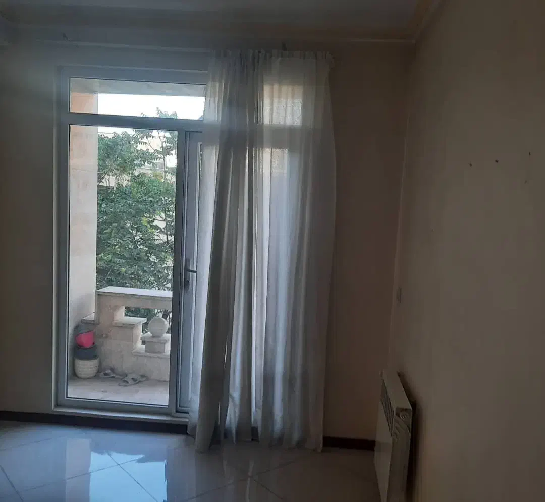 ۱۲۳ متر ۲ خواب در فاطمی، گلها