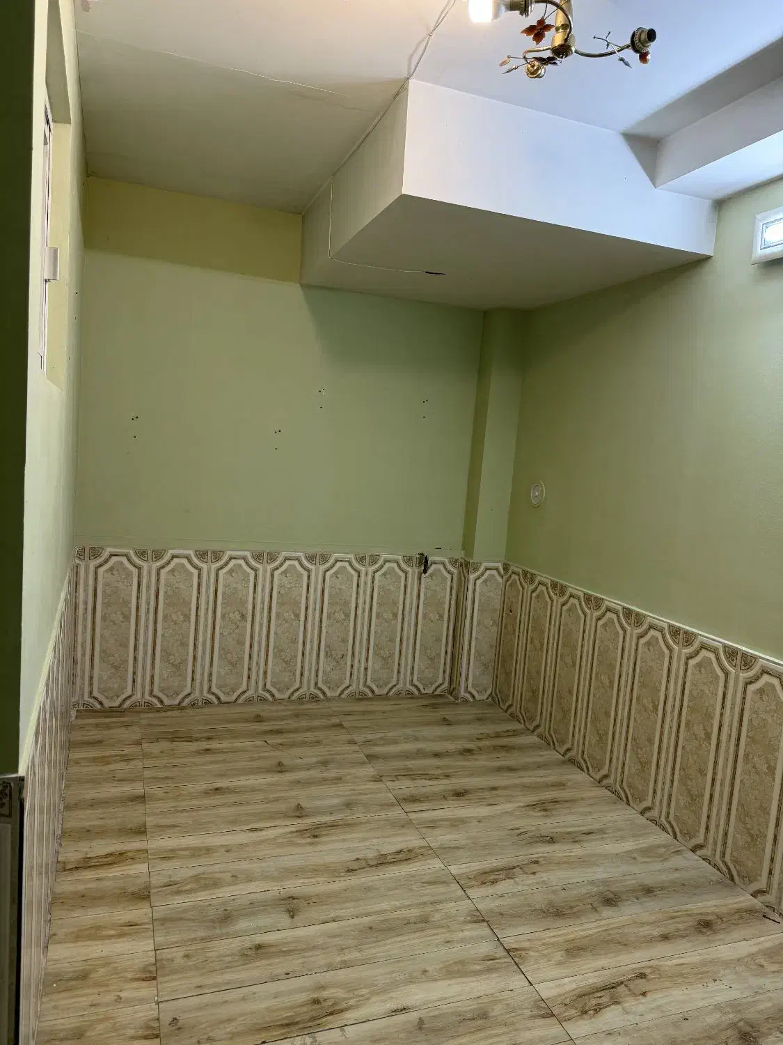 اجاره لاین و اتاق در سالن زیبایی|اجارهٔ دفتر کار، اتاق اداری، مطب|مشهد, کارگران|دیوار