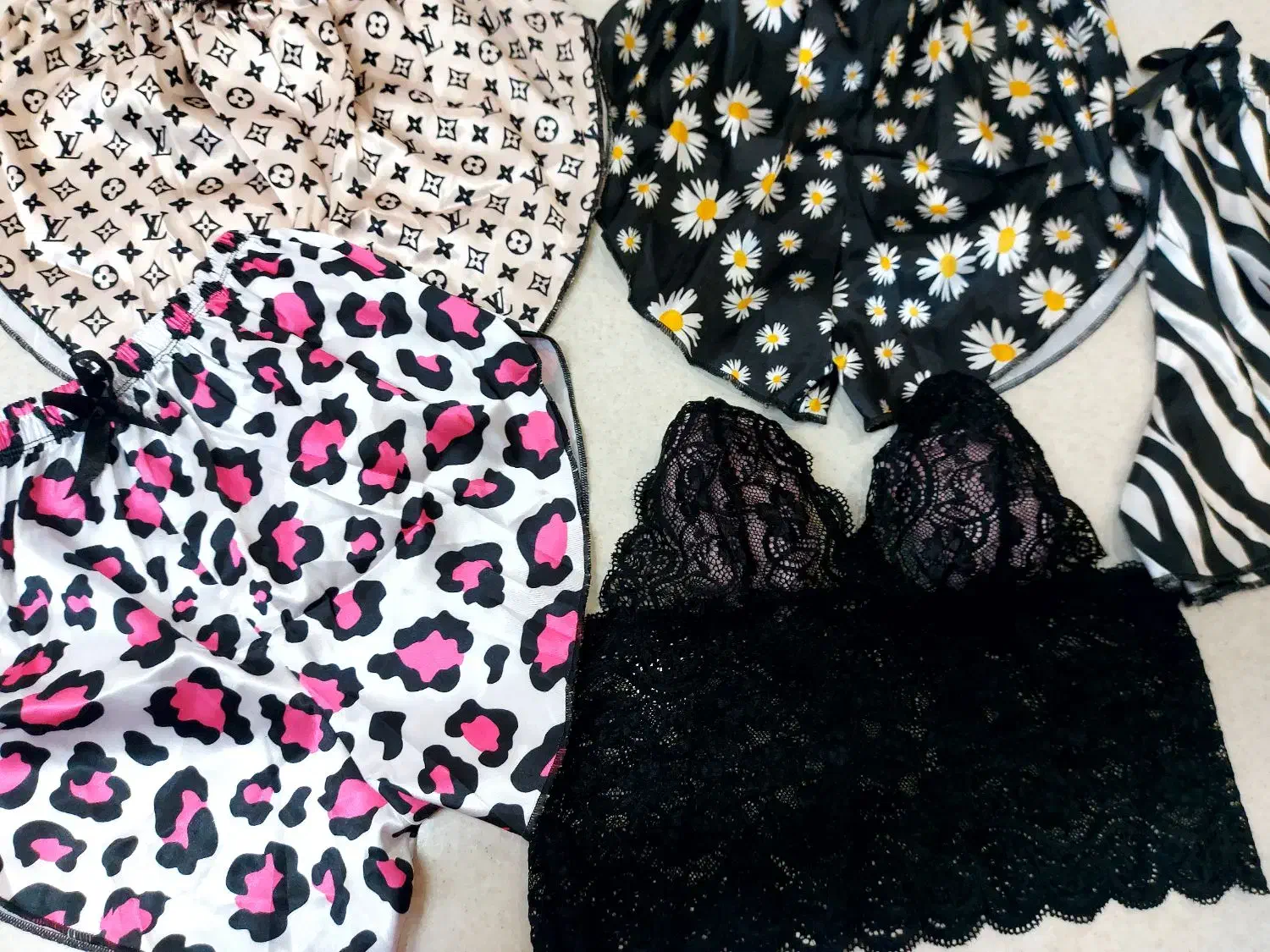 ست گیپور و ساتن تاپ و شورتک|لباس|اصفهان, احمدآباد|دیوار