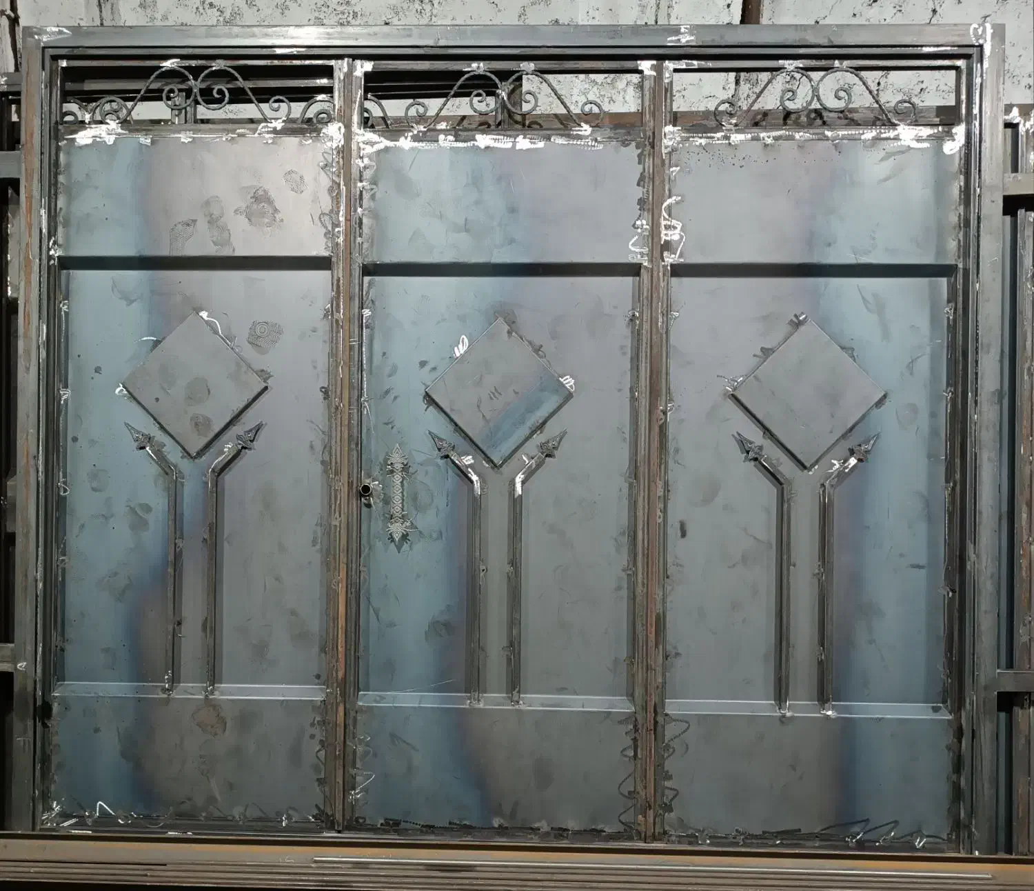 درب حیاط|مصالح و تجهیزات ساختمان|اصفهان, منتظرالمهدی|دیوار