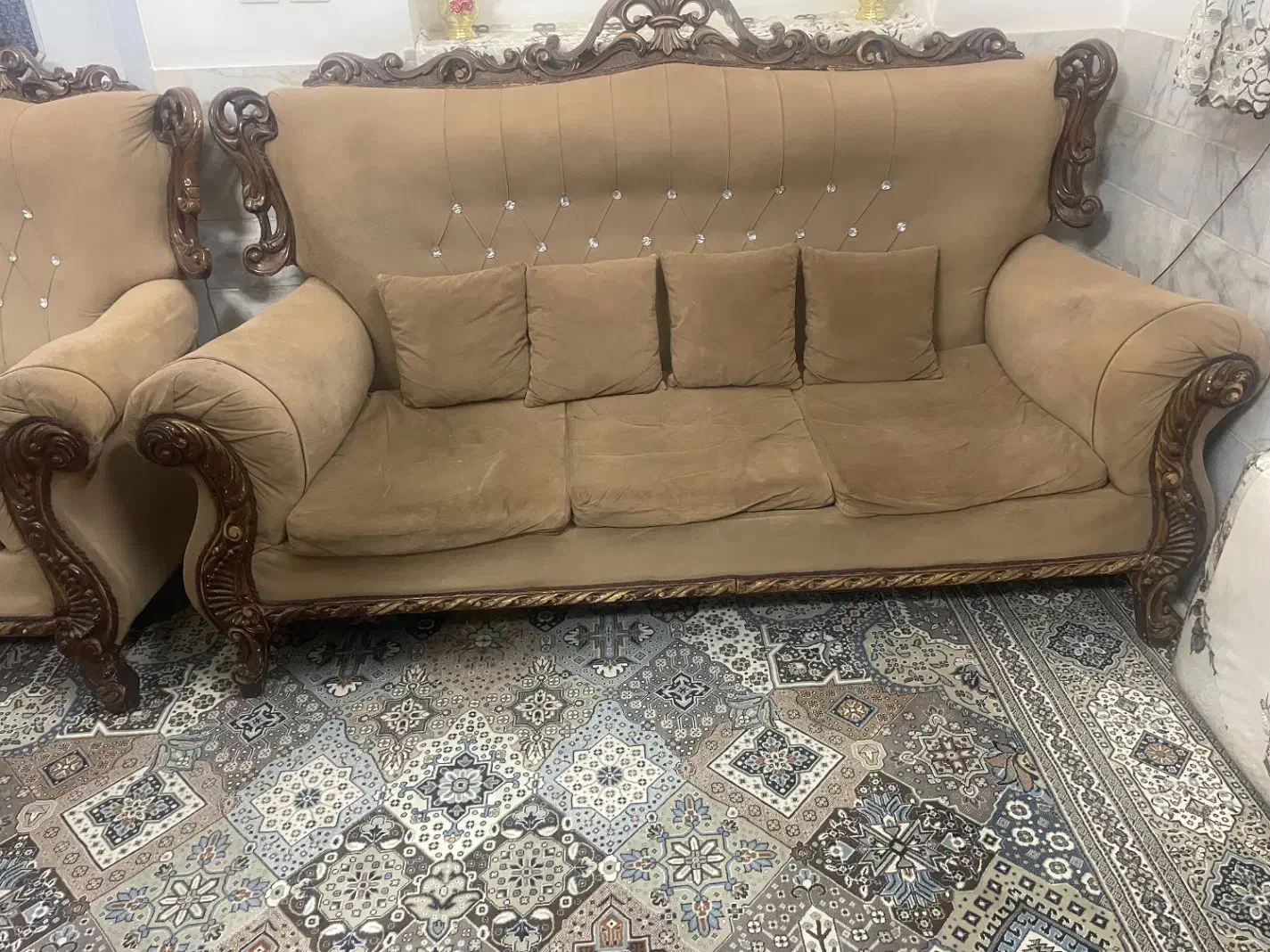 مبل هفت نفره|مبلمان خانگی و میز عسلی|میبد, |دیوار