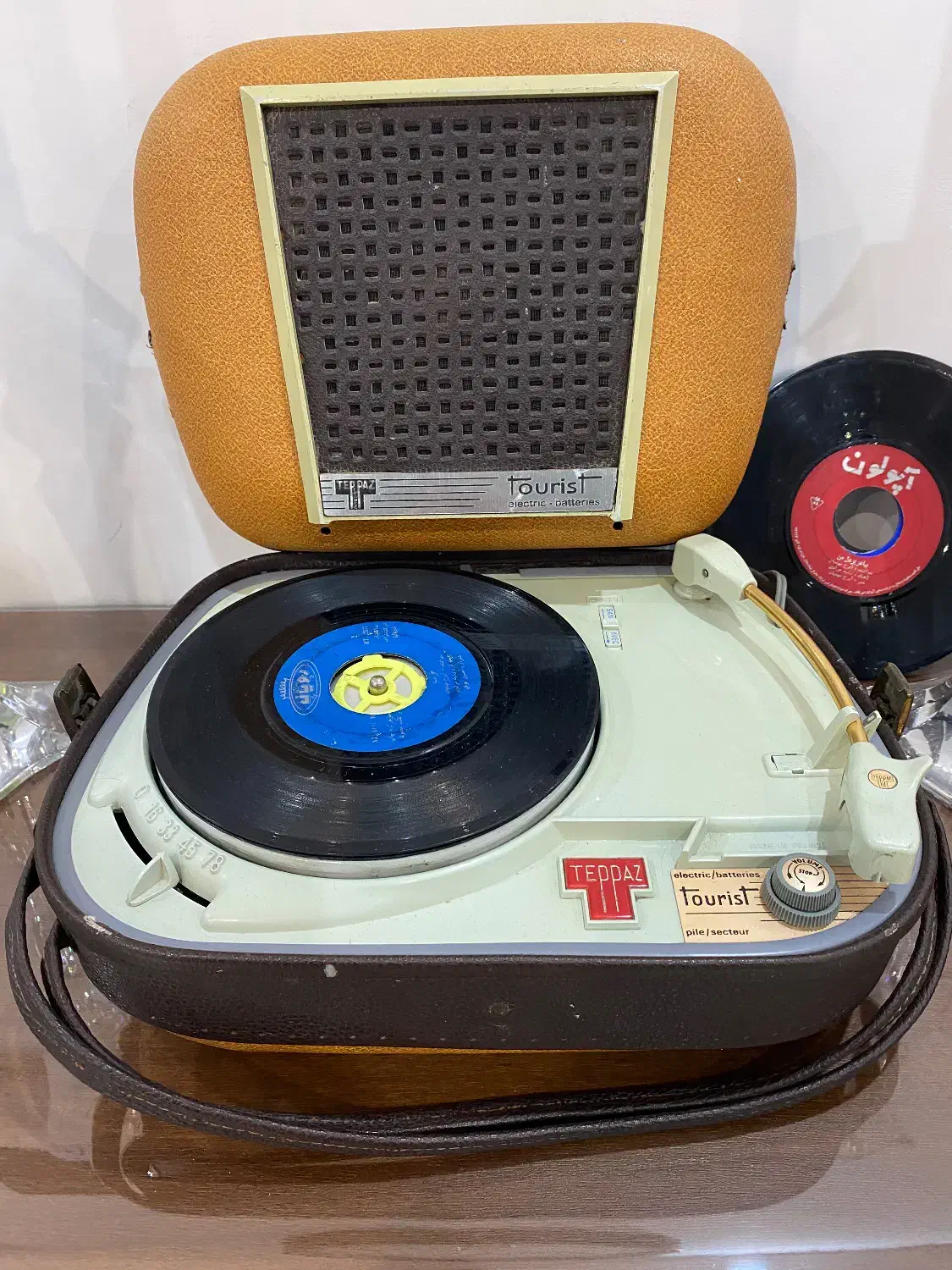 لوازم آنتیک|کلکسیون اشیاء عتیقه|دلیجان, |دیوار