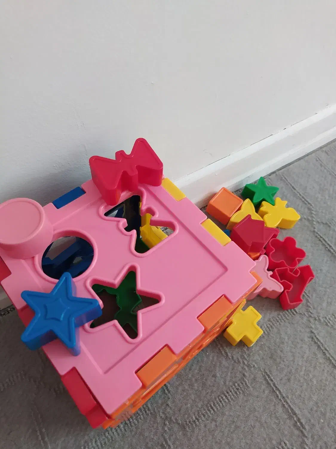 اسباب بازی|اسباب‌بازی بچه|گلبهار, شهر جدید گلبهار|دیوار