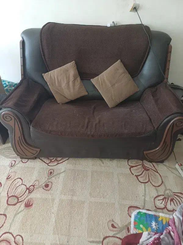 سلام دوستان مبلمان ترکیه ای دسته دوم بعلت جابجای|مبلمان خانگی و میز عسلی|تفت, |دیوار