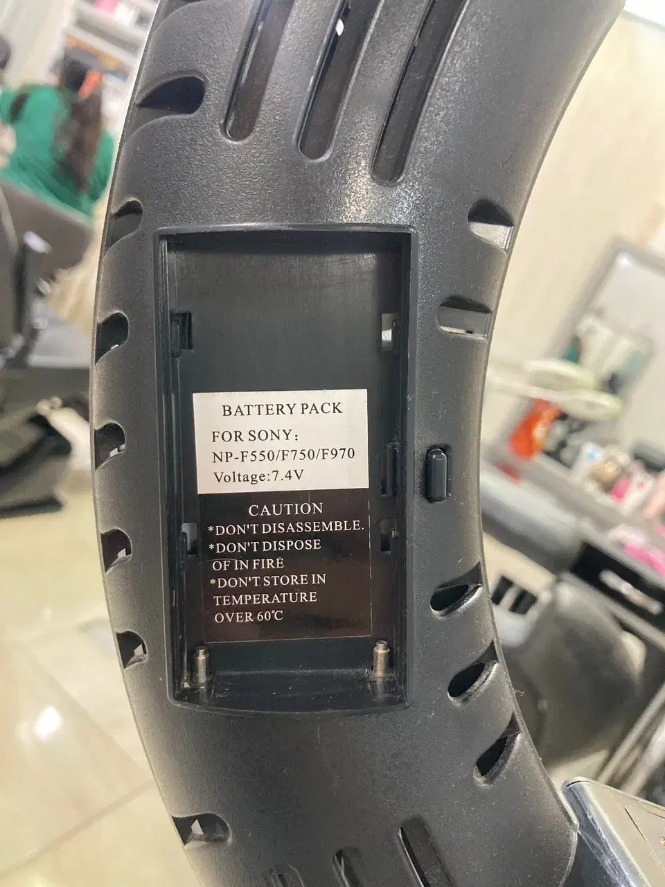 رینگ لایت بزرگ اسکاس سالنی|دوربین عکاسی و فیلم‌برداری|اصفهان, طامه|دیوار