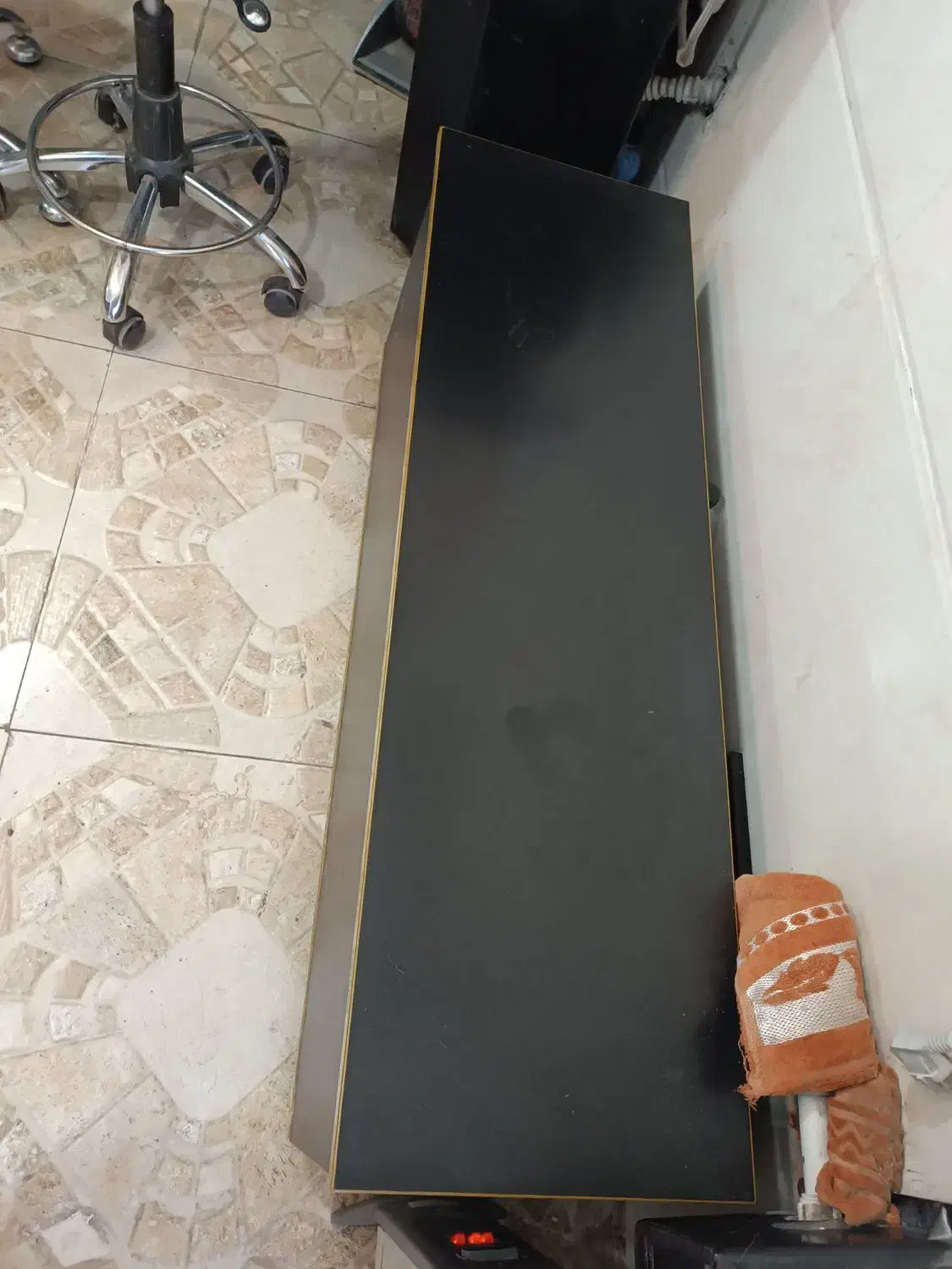 میز کار پاف در دار|میز و صندلی غذاخوری|سنگر, |دیوار