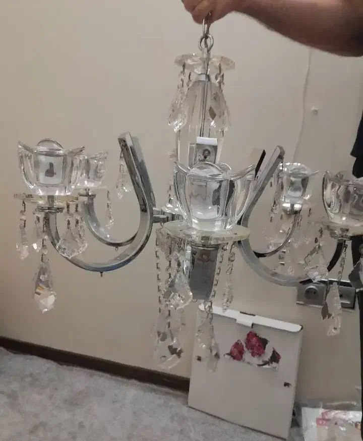 دو عدد لوستر در حدنو با لاله های چک|لوستر و چراغ آویز|تهران, دروازه شمیران|دیوار