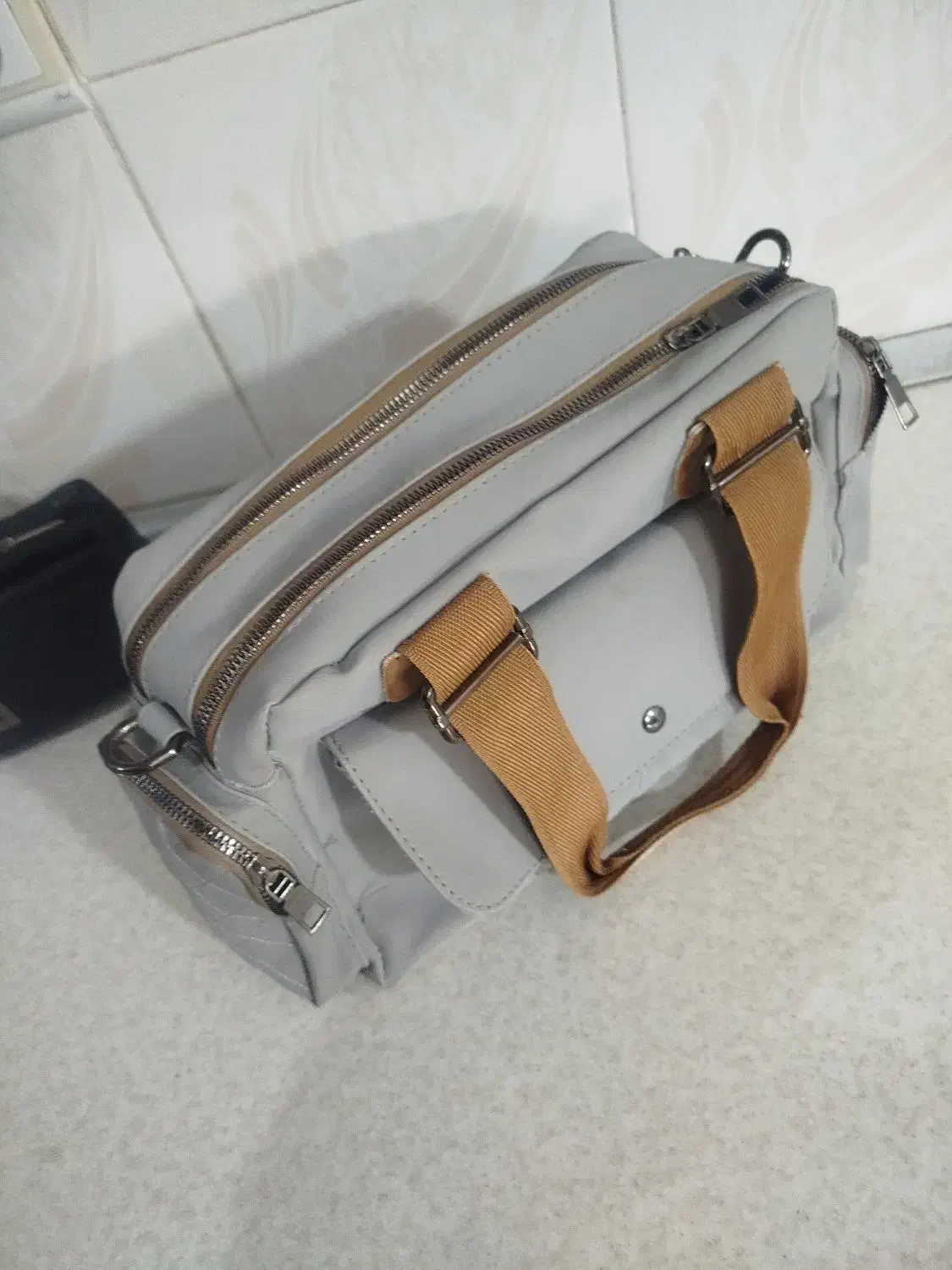 دو عدد کیف نو و بزرگ جادار|کیف، کفش، کمربند|گلپایگان, |دیوار