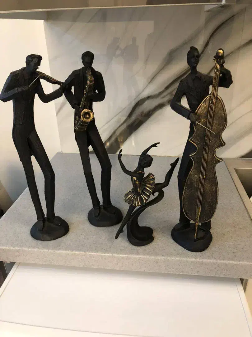 مجسمه موزیسیین ( نوازنده )|مجسمه، تندیس، ماکت|تهران, سازمان برنامه جنوبی|دیوار