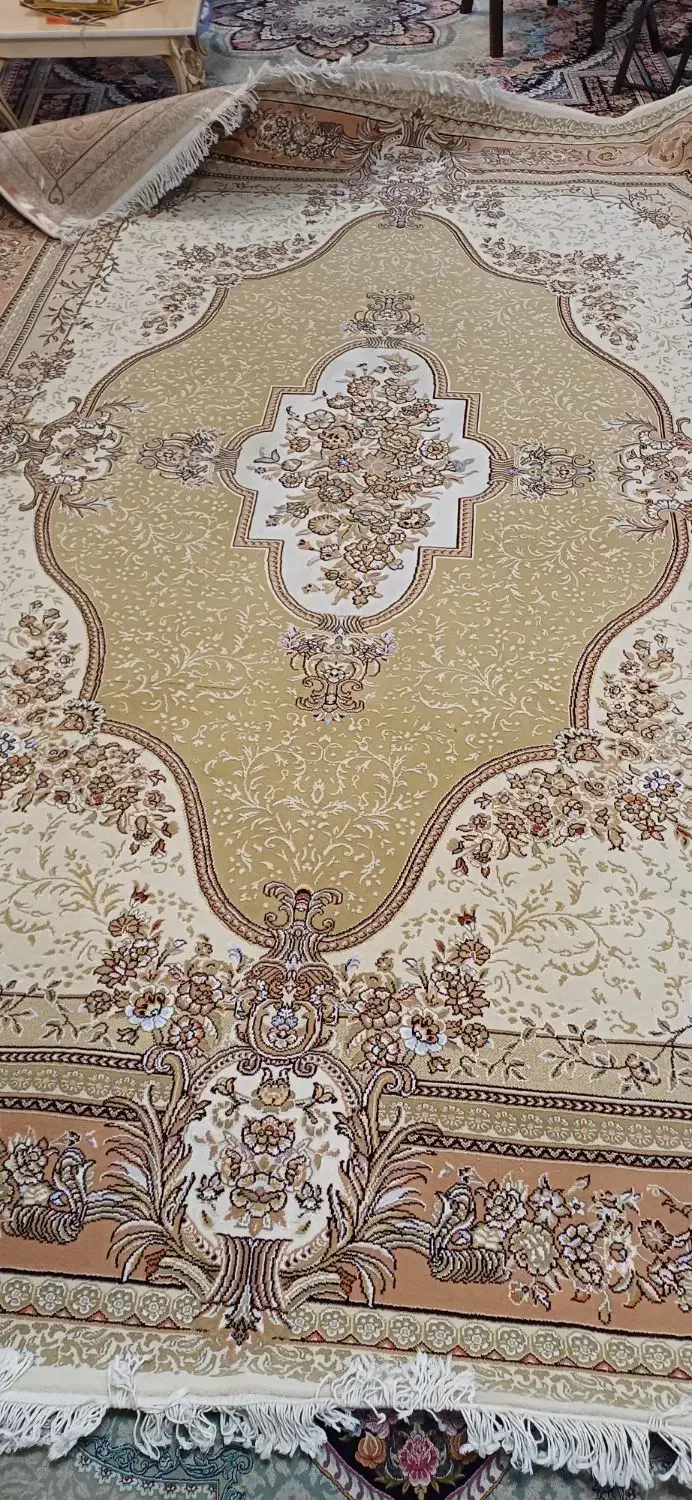 فرش   ۹متری|فرش|رشت, جهاد|دیوار