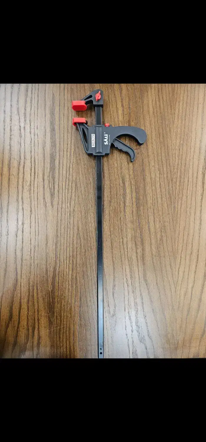 تعداد ۱۰۰ عدد گیره نجاری مارک سالی|ابزارآلات|شیراز, ارم|دیوار