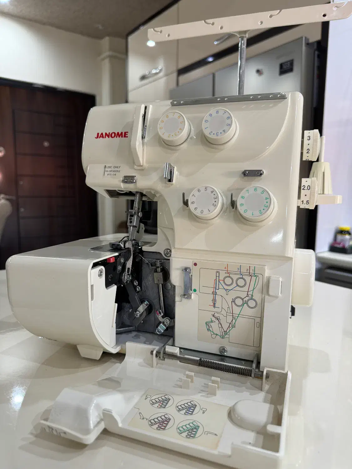 سردوز ژانومه ۴نخ درحد نوع مدل JH203|چرخ خیاطی و ریسندگی|آستانه اشرفیه, |دیوار