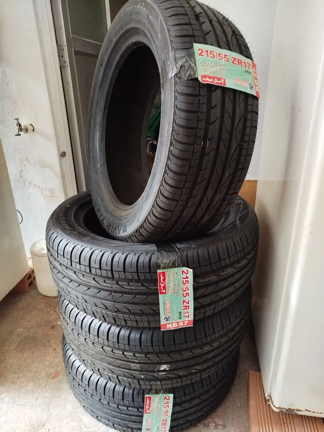 لاستیک  کویر تایر گلوریوس ۲۱۵/۵۵|قطعات یدکی و لوازم جانبی|قائم‌شهر, |دیوار