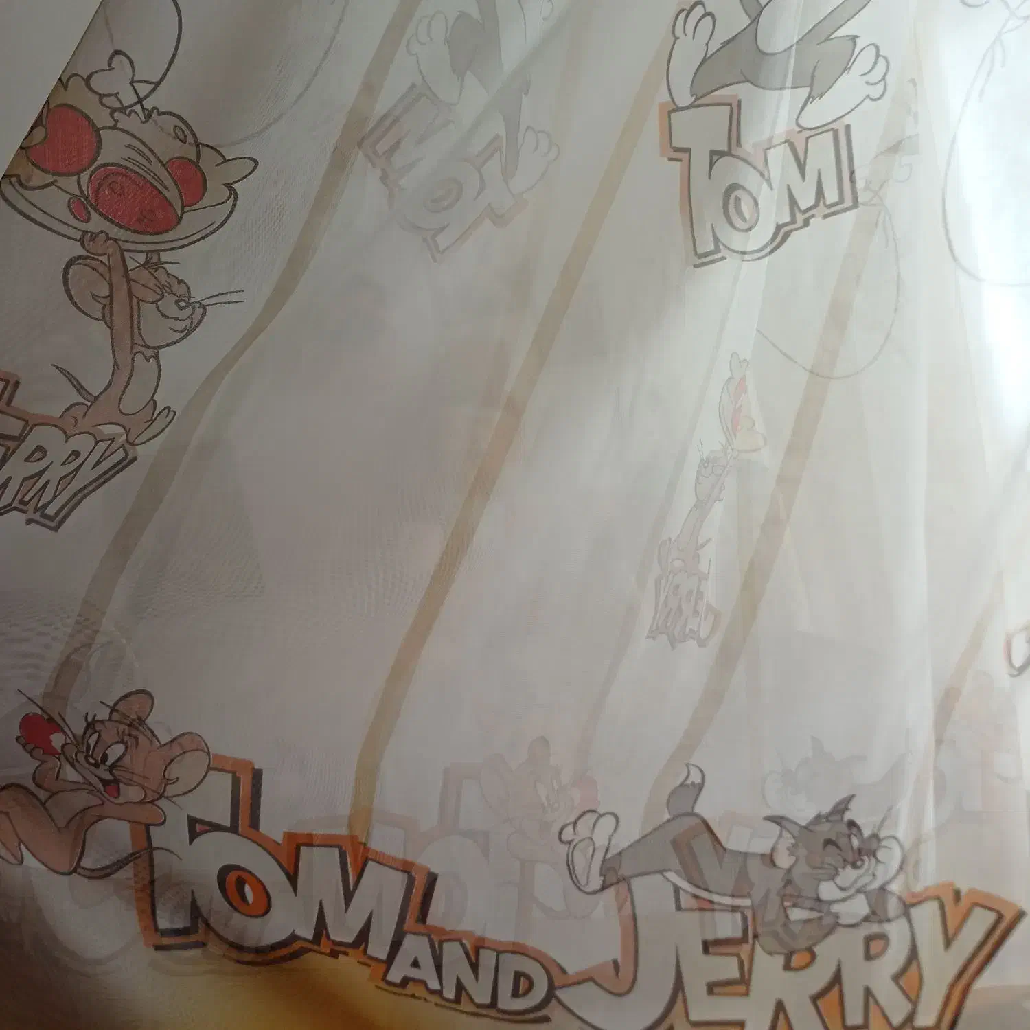 پرده حریر دو عدد با ملافه کارتونی و خالدار|پرده، رانر، رومیزی|اردبیل, |دیوار