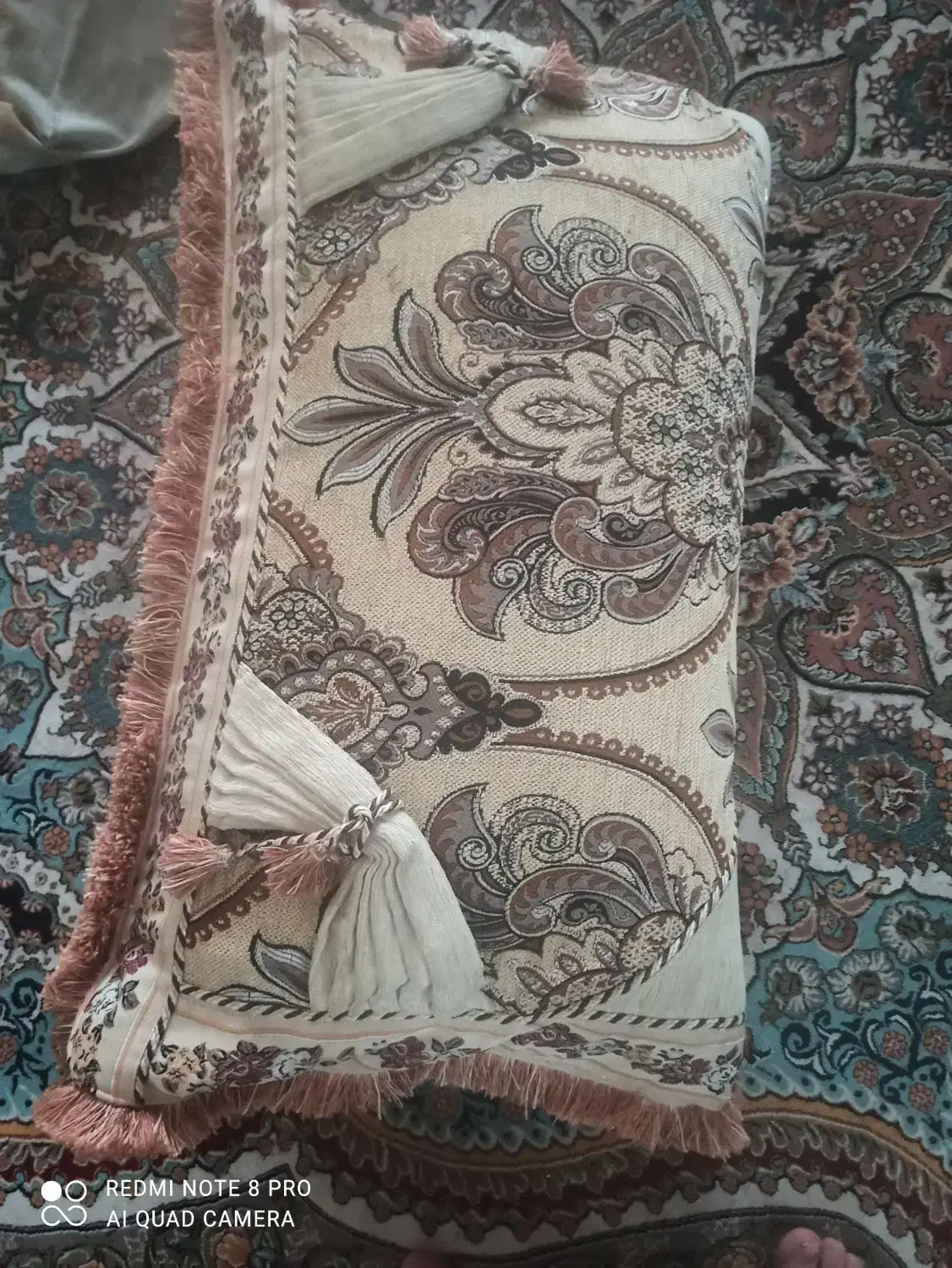 بالش و پشتی|رختخواب، بالش، پتو|یاسوج, |دیوار