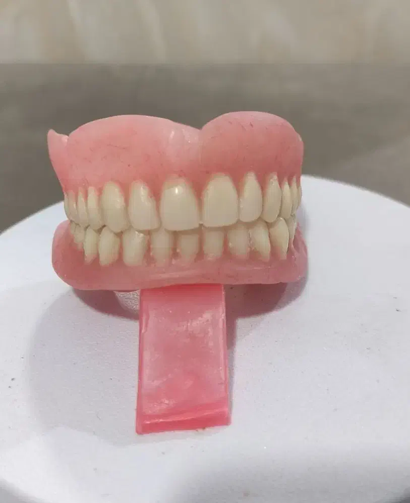 دندانسازی تجربی|خدمات آرایشگری و زیبایی|رباطکریم, رباطکریم|دیوار