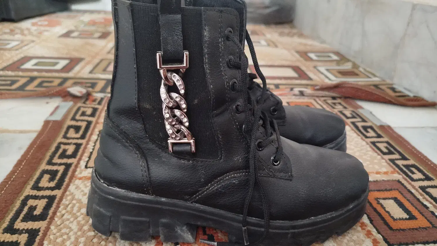 نیم بوت سایز 37|کیف، کفش، کمربند|تربتحیدریه, پیشکوه|دیوار