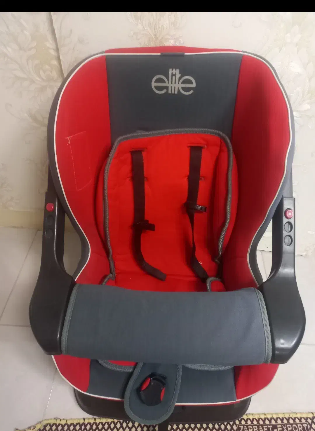 صندلی ماشین کودک|تخت و صندلی بچه|تهران, شهرک شهید رجایی (کوی نوبنیاد)|دیوار