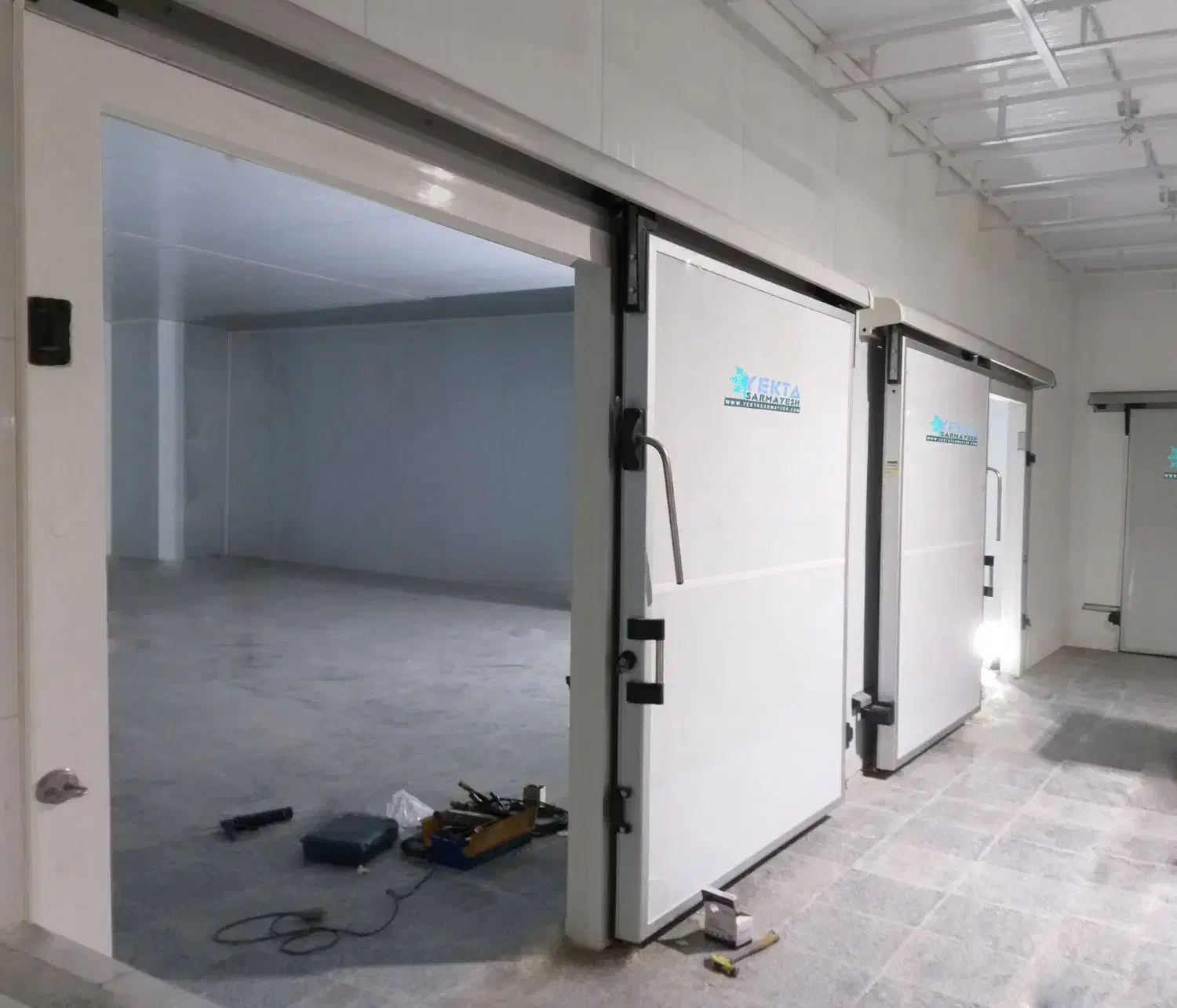 نصب وراه اندازی سردخانه ساندویچ پانل PVC ضدزنگ|خدمات پیشه و مهارت|دزفول, |دیوار