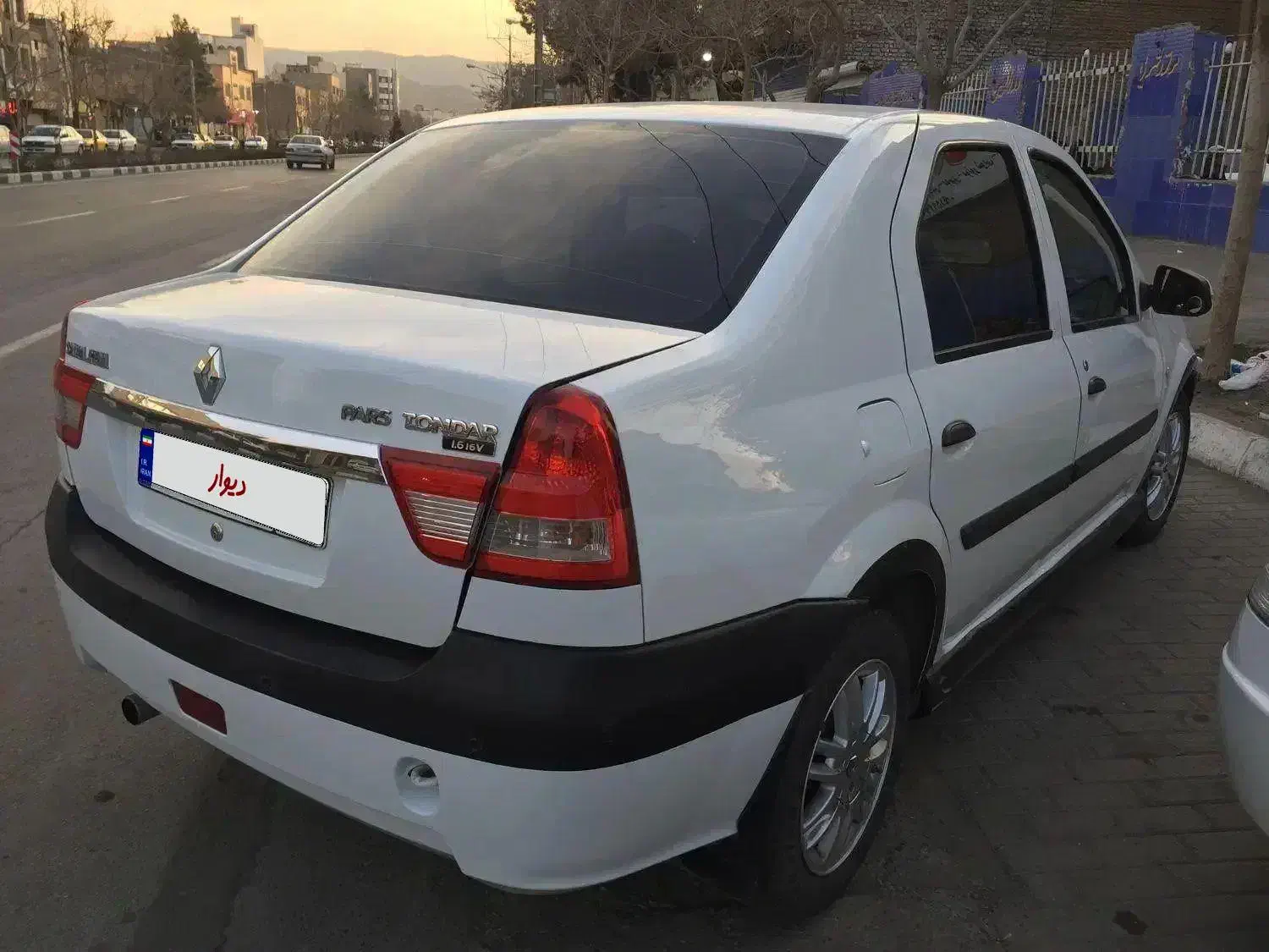 پارس تندر ۹۷ مولتی مدیا سالم وکم کار|خودرو سواری و وانت|مشهد, حجاب (شهرک غرب)|دیوار