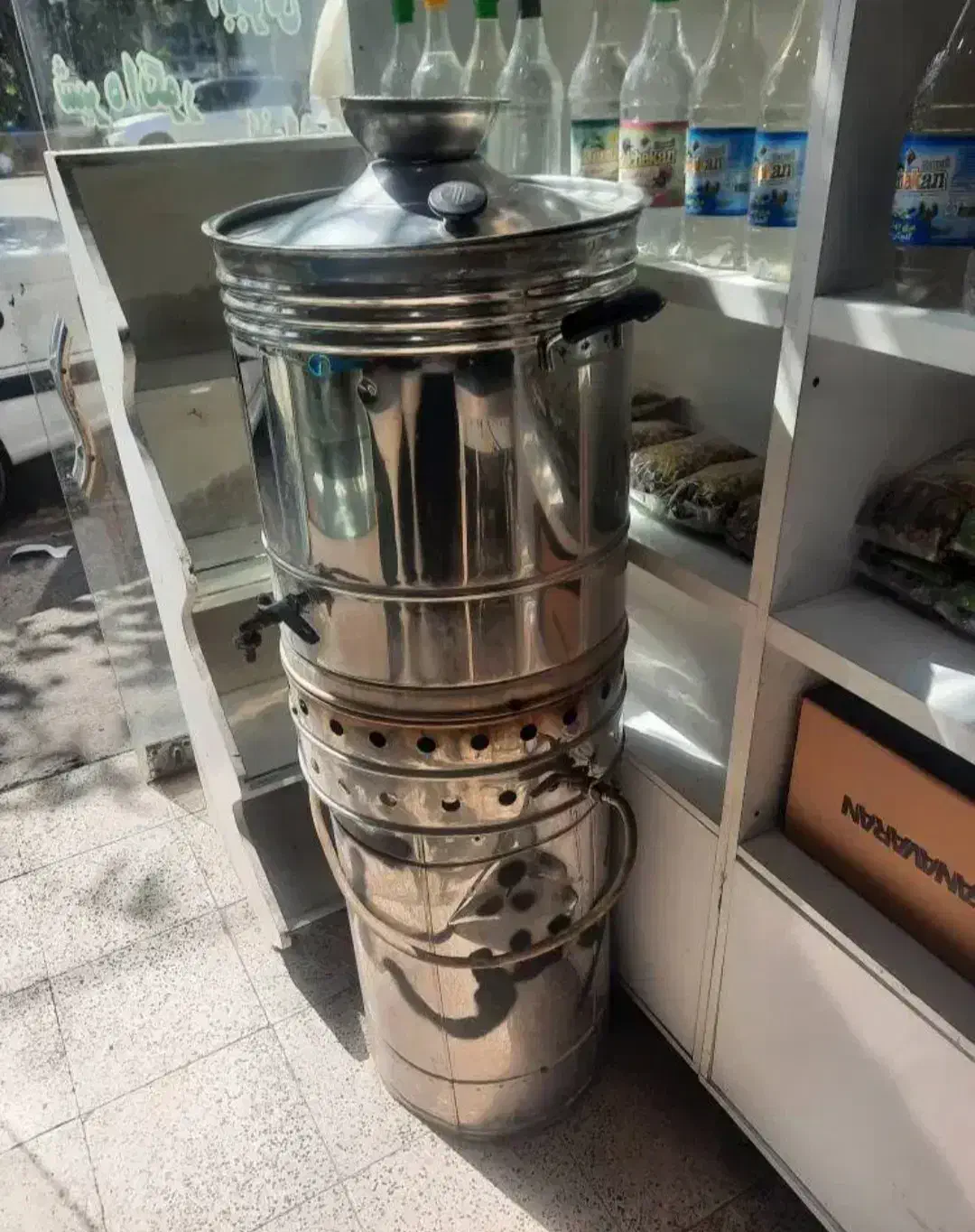 سماور هیئتی بزرگ و جام اجیل وشکلات برای مغازه|سماور، چایساز، قهوهساز|مشهد, انقلاب|دیوار