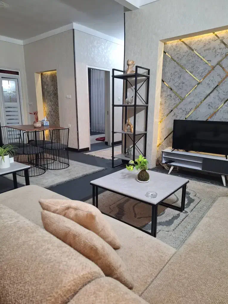 منزل مبله مرکز شهر|اجارهٔ کوتاهمدت آپارتمان و سوئیت|شیراز, باغ تخت|دیوار