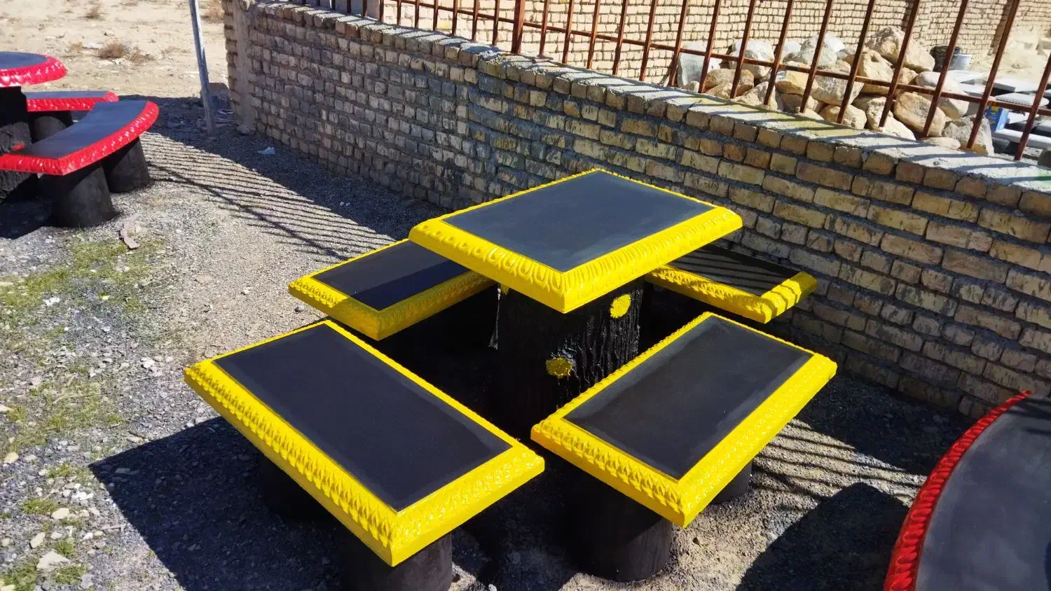 نیمکت و صندلی|صندلی و نیمکت|خمین, |دیوار