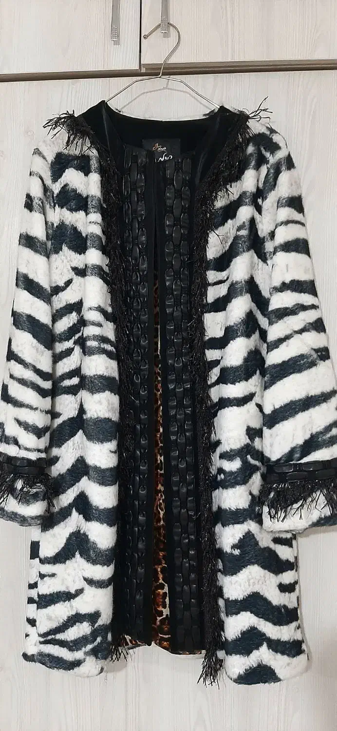 پالتو مزونی|لباس|هشتگرد, فاز ۷ مهستان|دیوار