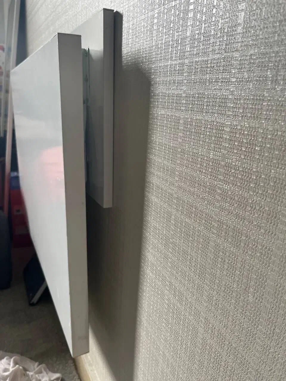 میز تحریر|میز تحریر و کامپیوتر|فومن, |دیوار