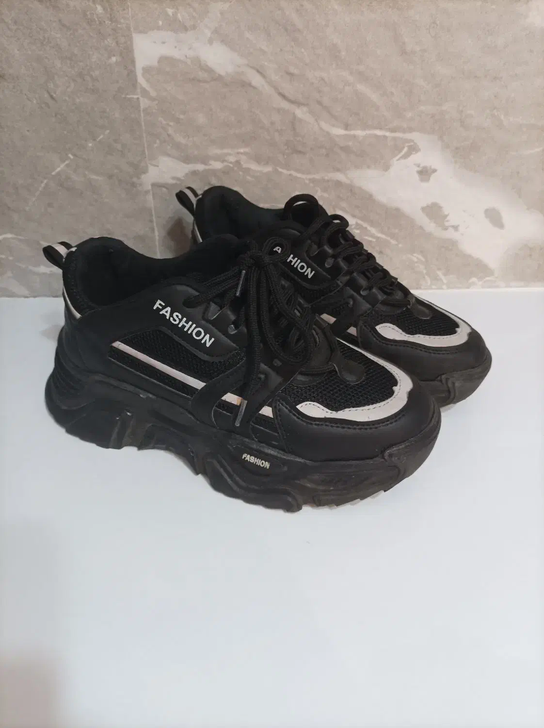 کتونی لژدار شبرنگ|کیف، کفش، کمربند|ری, دیلمان|دیوار