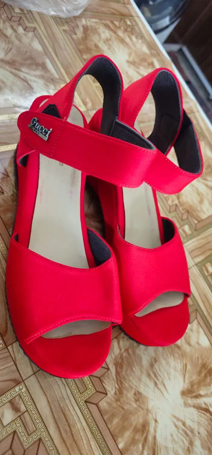 صندل مجلسی|کیف، کفش، کمربند|اصفهان, حسین‌آباد|دیوار