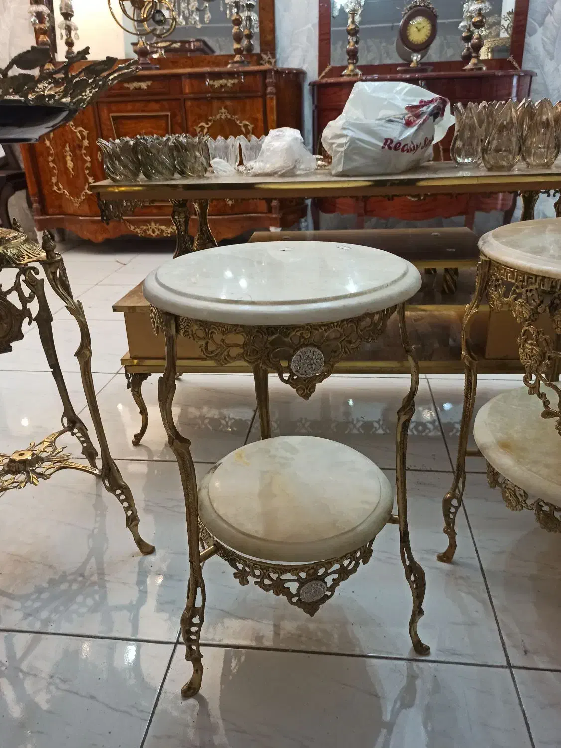 میز تلفن برنجی|میز تلفن|شهریار, شهریار|دیوار