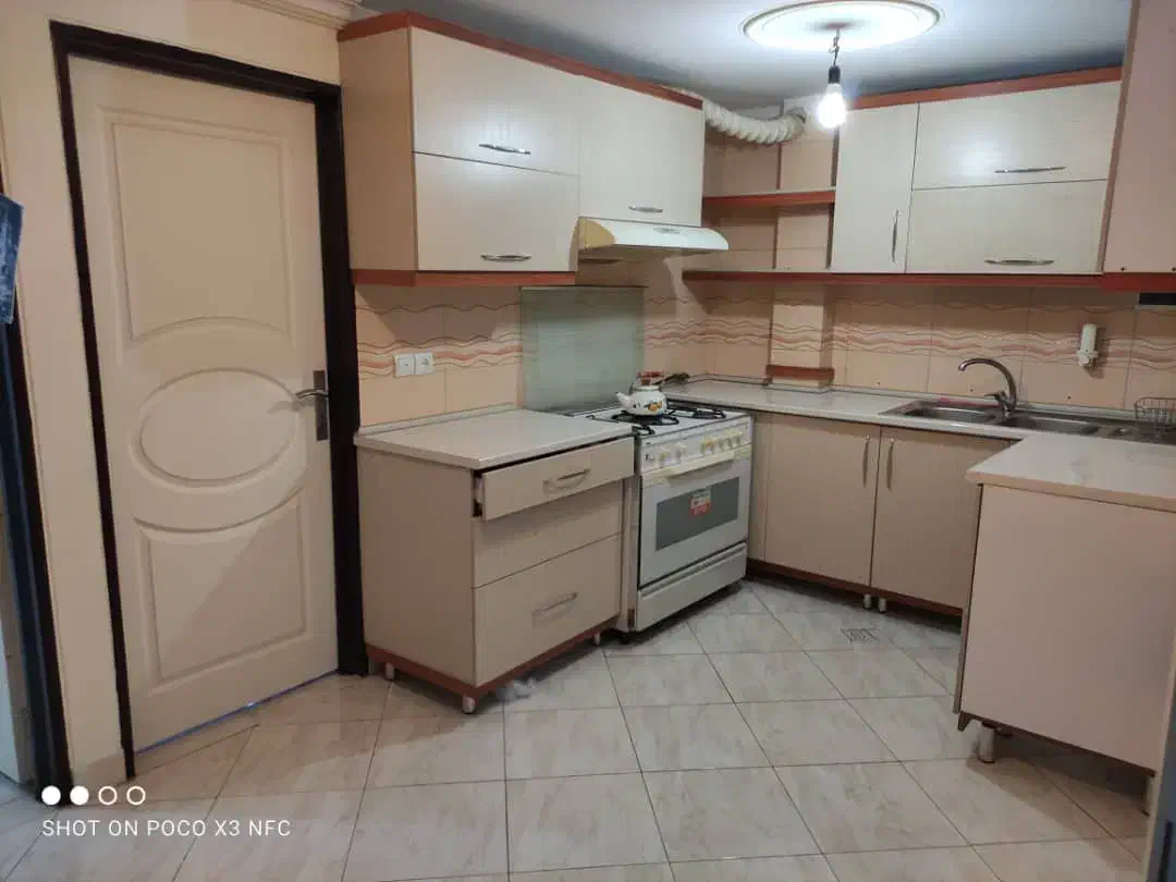 میدان هلال‌احمر ۶۰متر دو خواب