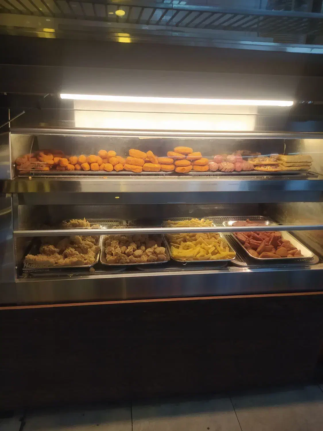 نیروی آشپزخانه برای کار در سوخاری|استخدام خدمات فروشگاه و رستوران|بومهن, |دیوار