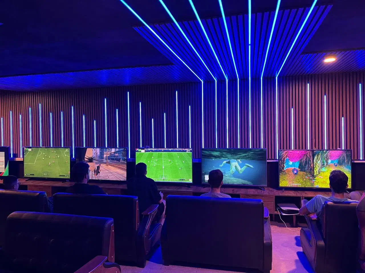 گیم کلاب خفن صدرا فاز یک|کنسول، بازی ویدئویی و آنلاین|صدرا-فارس, فاز ۱|دیوار