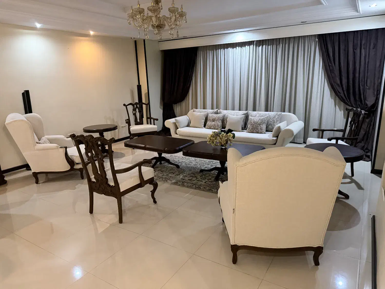 مبلمان و میز غذاخوری ده نفره و بار ونداد( چوبشار)|مبلمان خانگی و میز عسلی|کرج, فاز ۱ مهرشهر|دیوار