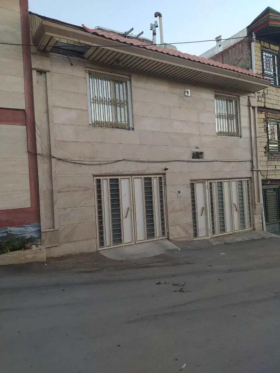 فروش فوری خانه لوکس و لاکچری و خوش نقشه|فروش خانه و ویلا|بروجرد, |دیوار