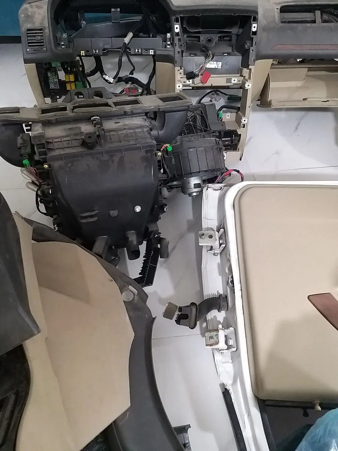 قطعات اصلی شرکتی پژو پارس|قطعات یدکی و لوازم جانبی|خرم‌آباد, |دیوار