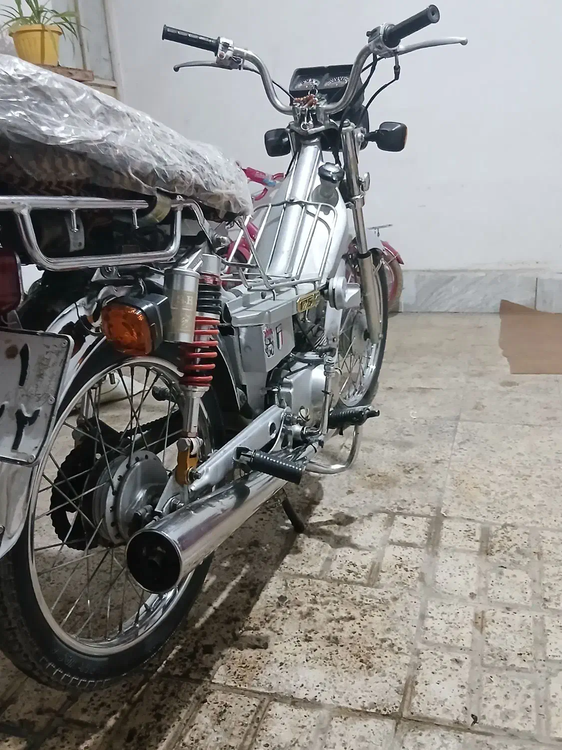 پیشرو ۷۰ مدل ۸۳|موتورسیکلت|بجنورد, |دیوار