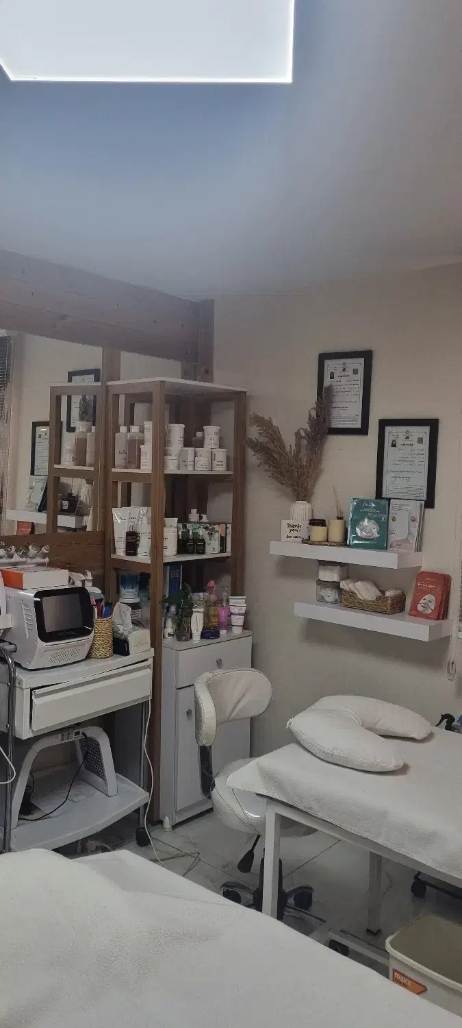 اسکین تراپیست|استخدام درمانی، زیبایی، بهداشتی|تهران, کاج|دیوار