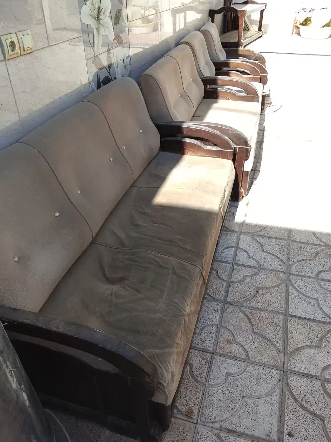 مبل راحتی|مبلمان خانگی و میز عسلی|سبزوار, کلاته سیفر|دیوار