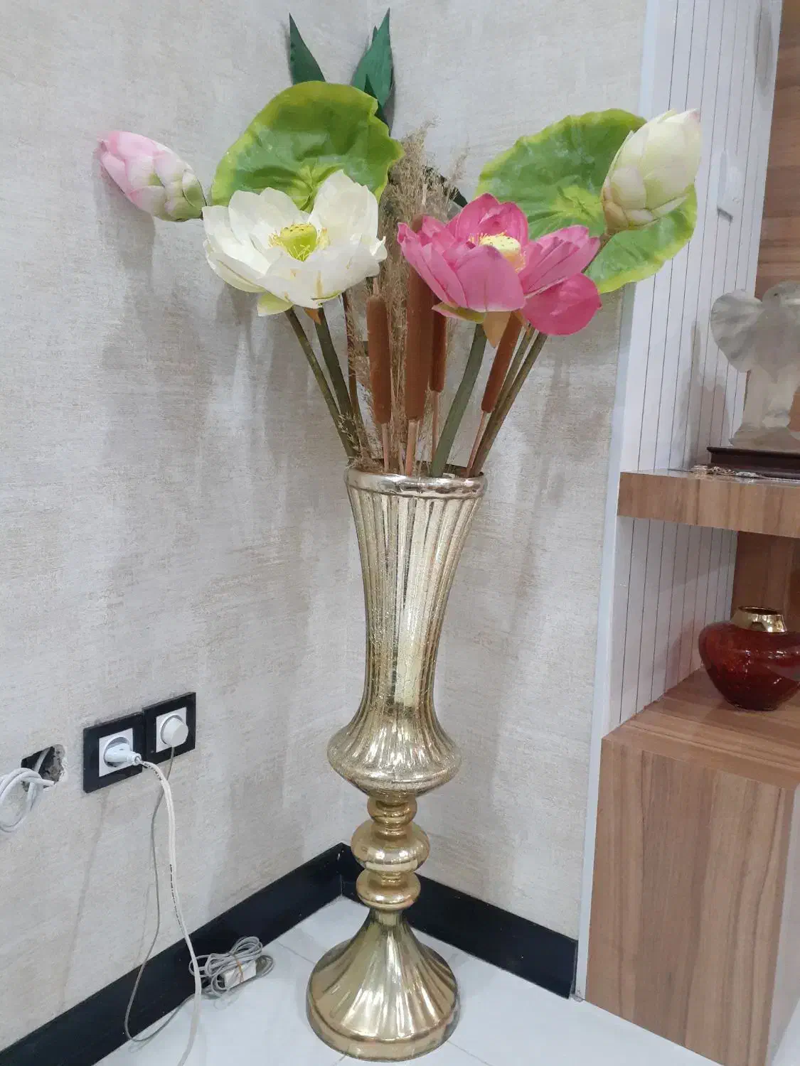 گلدان|گل مصنوعی|نهاوند, |دیوار