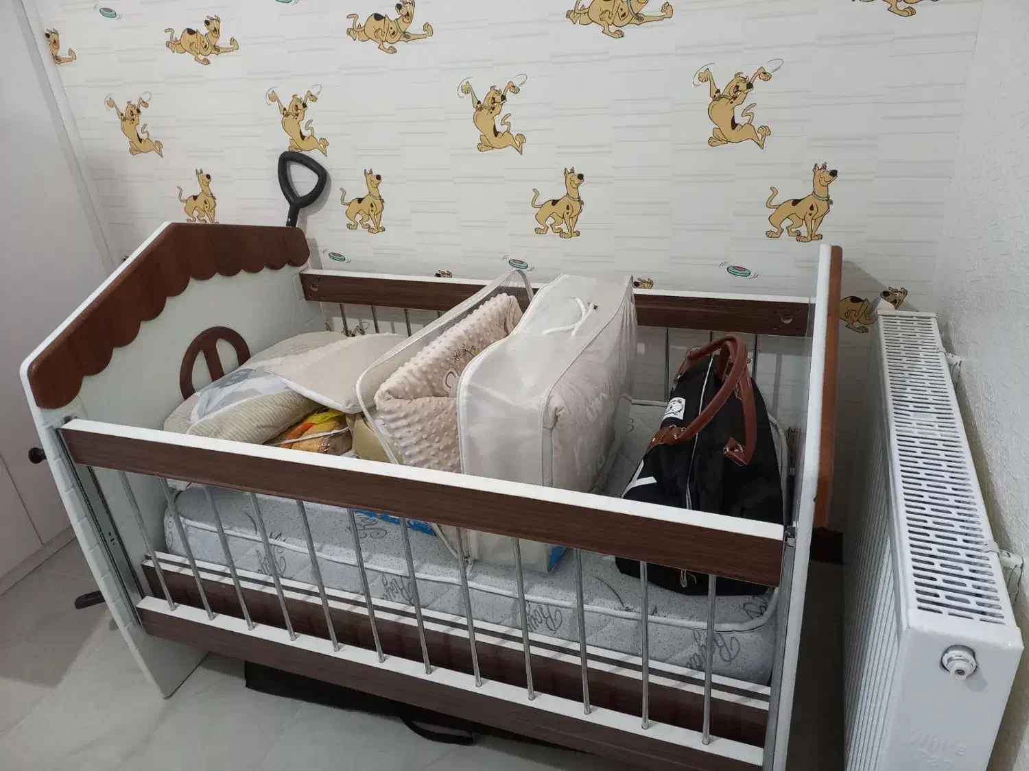 تخت کودک|تخت و صندلی بچه|شاهینشهر, فردوسی|دیوار