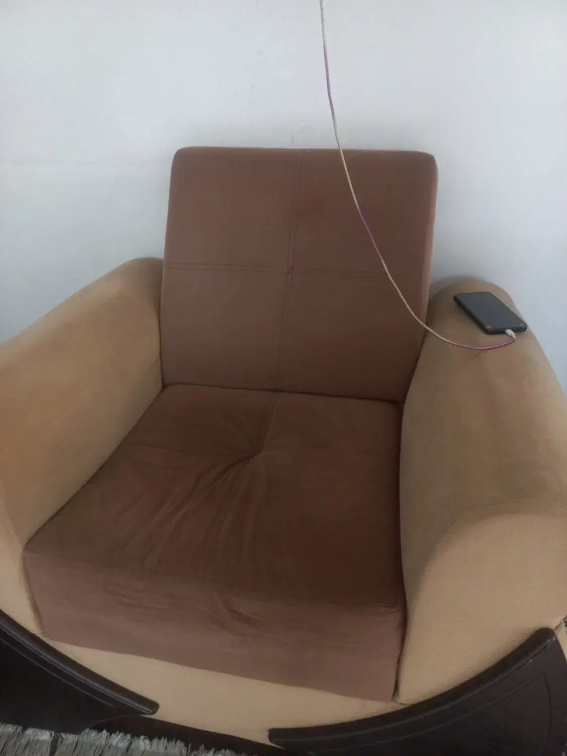 مبل دست دوم|مبلمان خانگی و میز عسلی|فلاورجان, |دیوار