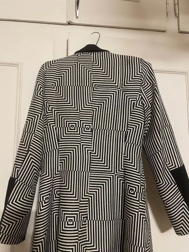 کت مجلسی نو|لباس|مشهد, بهشت|دیوار