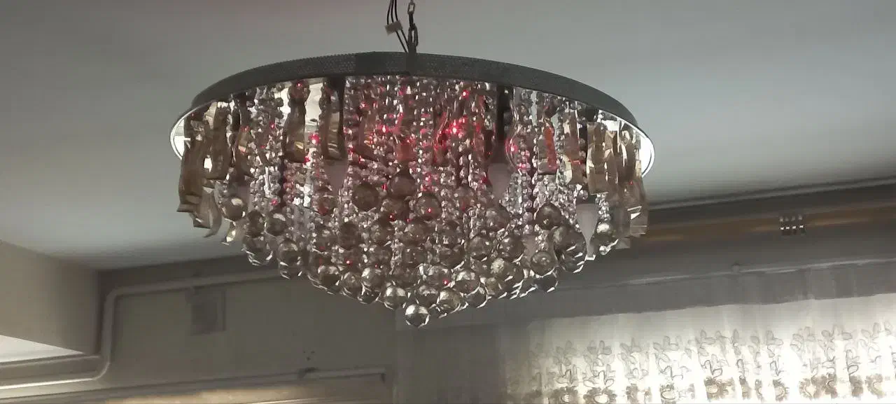 لوستر ۷ رنگ|لوستر و چراغ آویز|پردیس, فاز ۴|دیوار