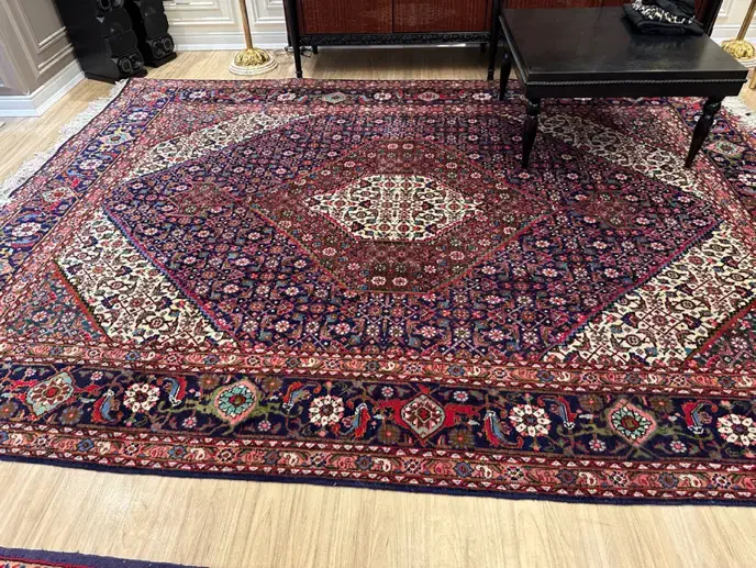 جفت ۹ متری بافت تبریز|فرش|تهران, آبشار تهران (دریاچه)|دیوار