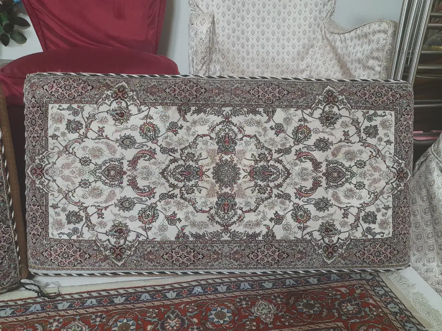 ۲ عدد پشتی|پشتی|ری, منصوریه منگل|دیوار